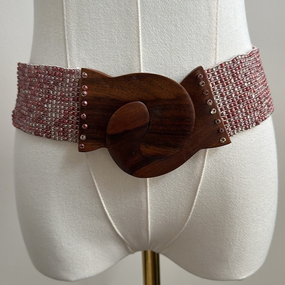 Vintage Women’s Soft Pink Handcrafted Glass Bead Wooden Stretch Retro Boho Belt - Picture 1 of 9